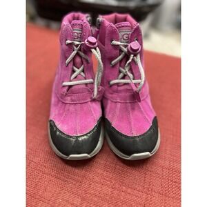UGG® Turlock Waterproof Snow Boot‎ Big Kids Size 1 Pink